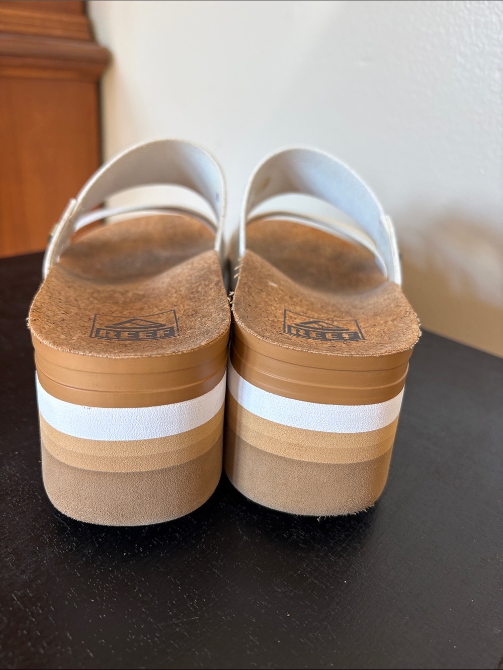 REEF Cushion Vista Hi White Platform Slide Sandals – Women’s Size 7 - Picture 4 of 7